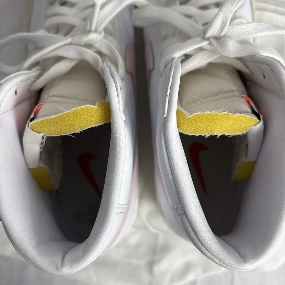 Nike product pair